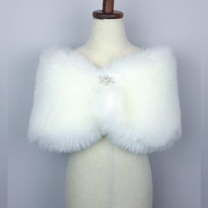 Sissily Designs Flower Girl Junior Bridesmaid Faux Fur Shawl